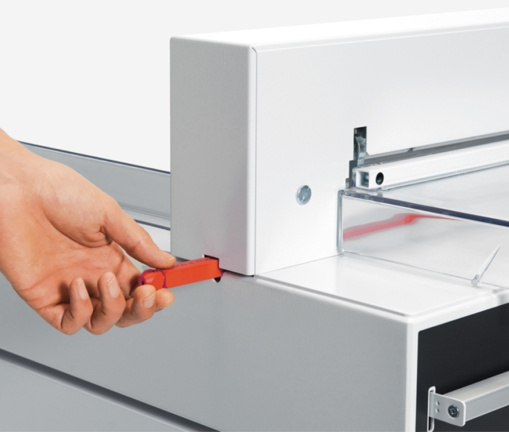 Remplacement de la réglette du massicot électrique A3 4315 IDEAL 