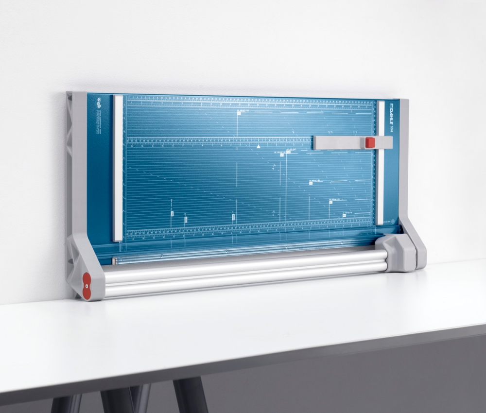 Rangement vertical de la rogneuse papier A2 à lame rotative DAHLE 554 génération 3