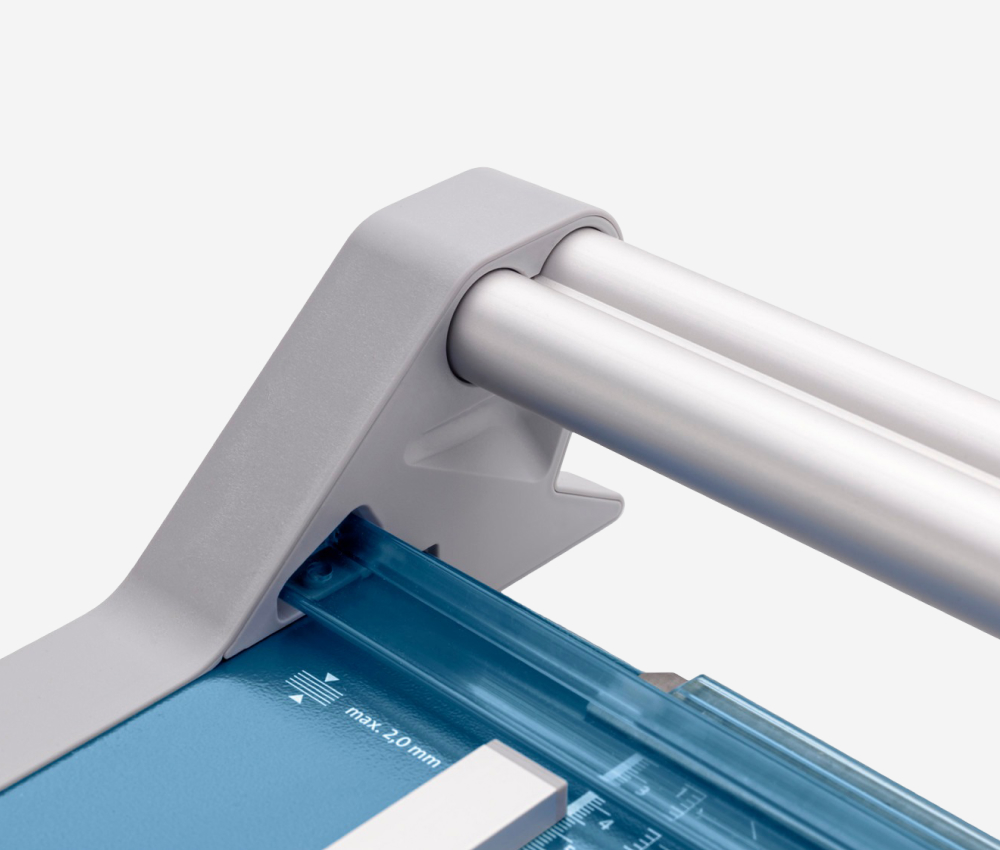 Double tige de guidage de la rogneuse papier A4 à lame rotative DAHLE 550 génération 3