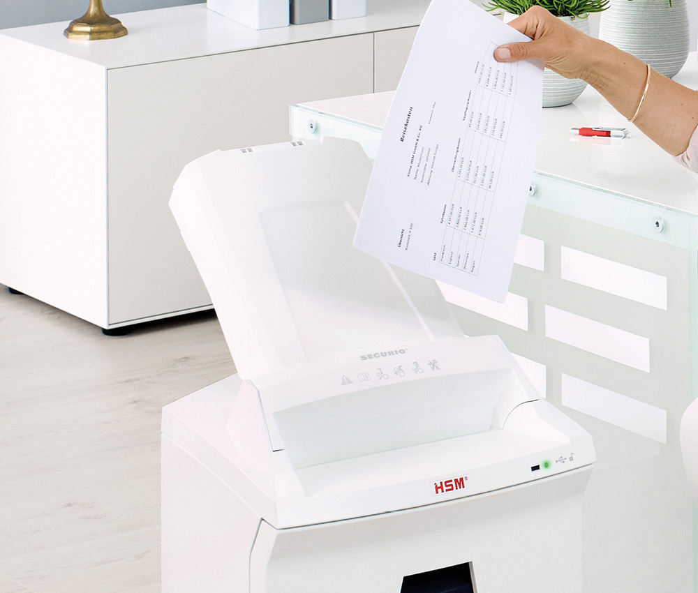 Le destructeur coupe croisée P4 AF100 Securio 4 x 25 mm insertion papier automatique HSM démarre et s'arrête automatiquement